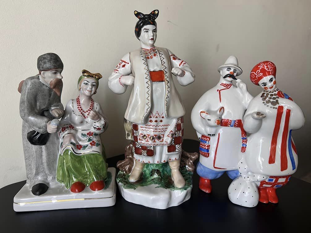 6 цінних порцелянових статуеток намагались незаконно відправити з України: фото